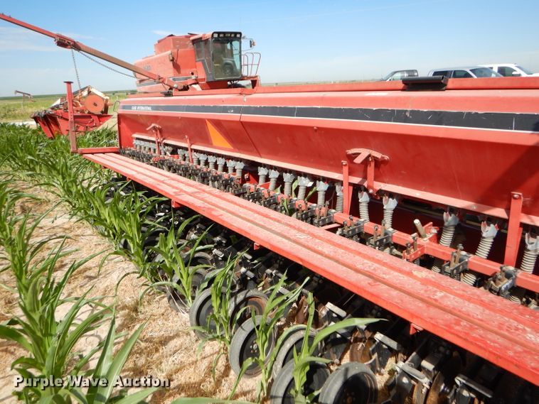 image for item FY9625 International 5400 Mulch Till grain drill