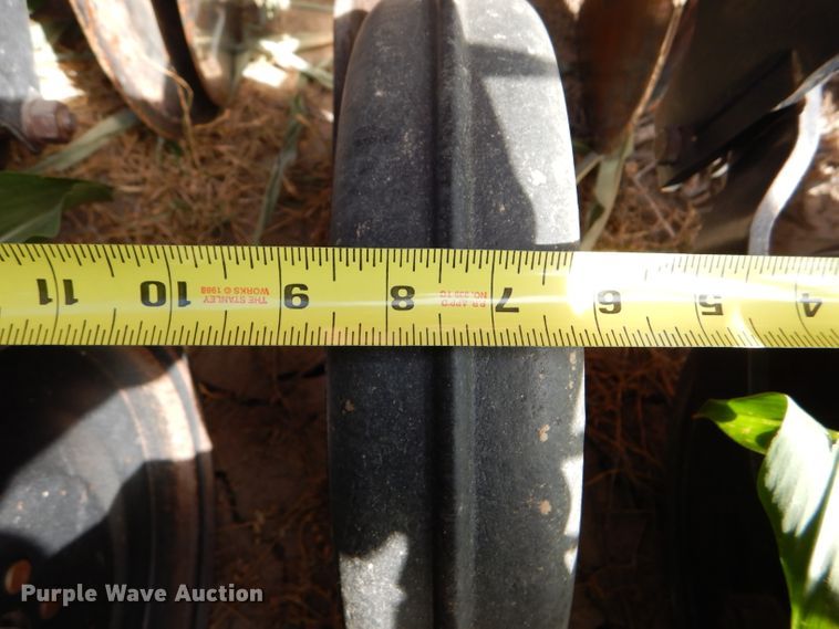 image for item FY9625 International 5400 Mulch Till grain drill