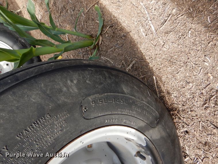 image for item FY9625 International 5400 Mulch Till grain drill