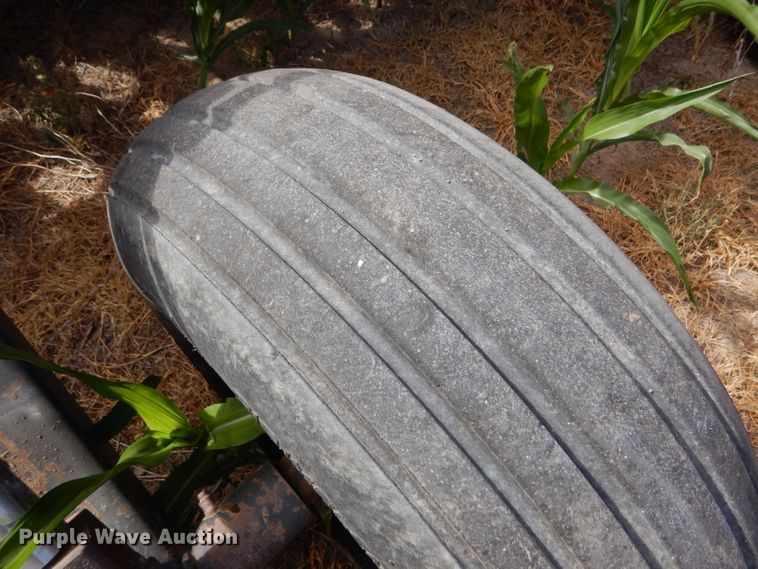 image for item FY9625 International 5400 Mulch Till grain drill