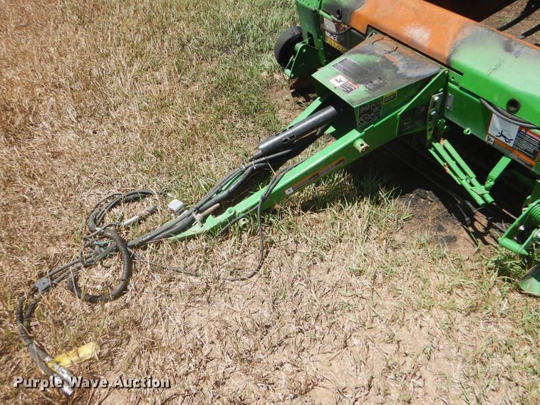 image for item FY9636 2012 John Deere 568  Mega Wide Plus round baler