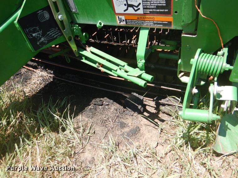 image for item FY9636 2012 John Deere 568  Mega Wide Plus round baler