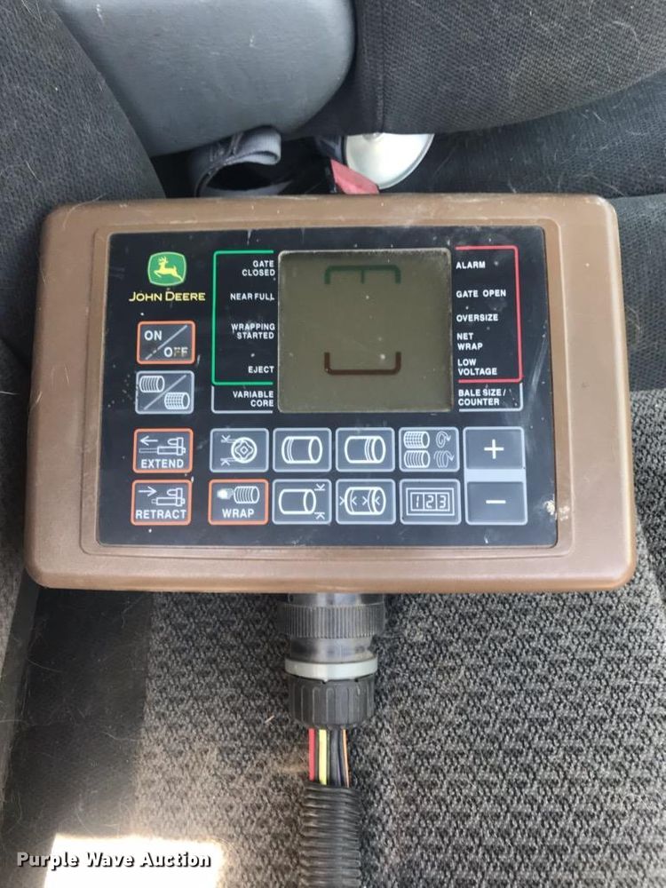 image for item FY9636 2012 John Deere 568  Mega Wide Plus round baler