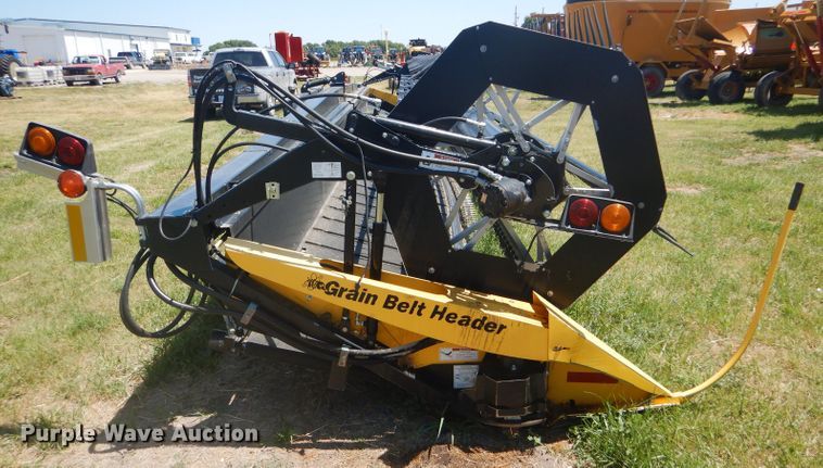 image for item FY9637 2015 Honey Bee SP36 Grain Belt rigid draper swather head