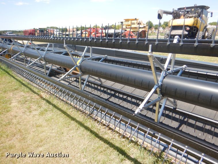 image for item FY9637 2015 Honey Bee SP36 Grain Belt rigid draper swather head
