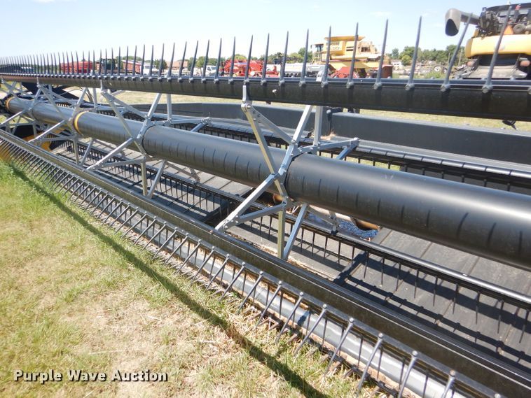 image for item FY9637 2015 Honey Bee SP36 Grain Belt rigid draper swather head