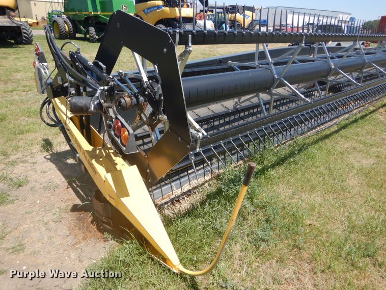 image for item FY9637 2015 Honey Bee SP36 Grain Belt rigid draper swather head