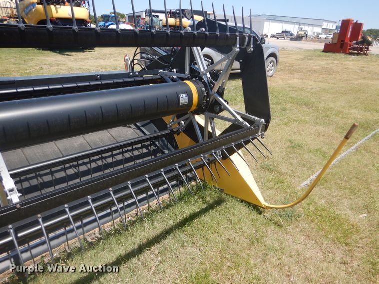 image for item FY9637 2015 Honey Bee SP36 Grain Belt rigid draper swather head