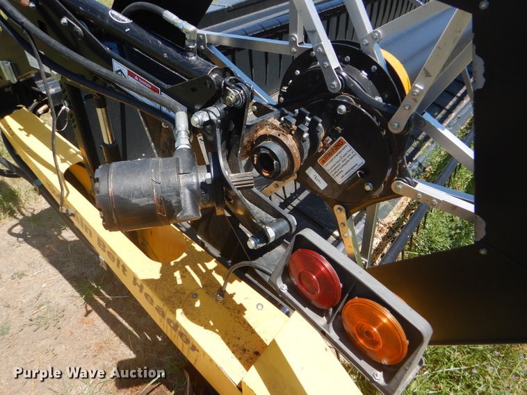 image for item FY9637 2015 Honey Bee SP36 Grain Belt rigid draper swather head