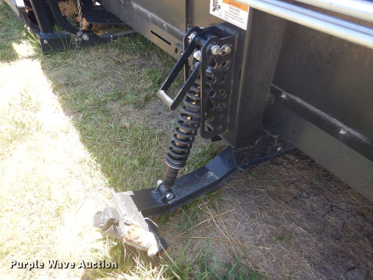 image for item FY9637 2015 Honey Bee SP36 Grain Belt rigid draper swather head