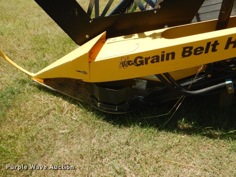 image for item FY9637 2015 Honey Bee SP36 Grain Belt rigid draper swather head