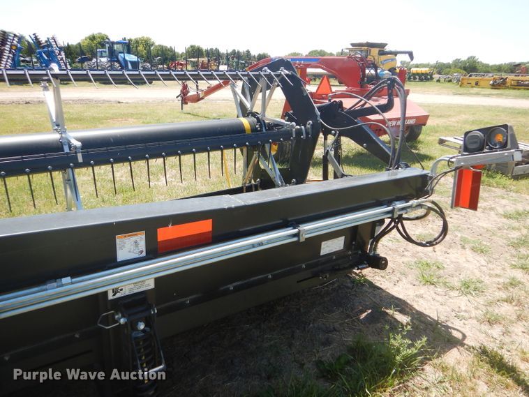 image for item FY9637 2015 Honey Bee SP36 Grain Belt rigid draper swather head