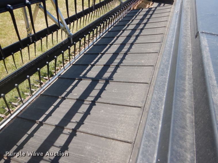 image for item FY9637 2015 Honey Bee SP36 Grain Belt rigid draper swather head