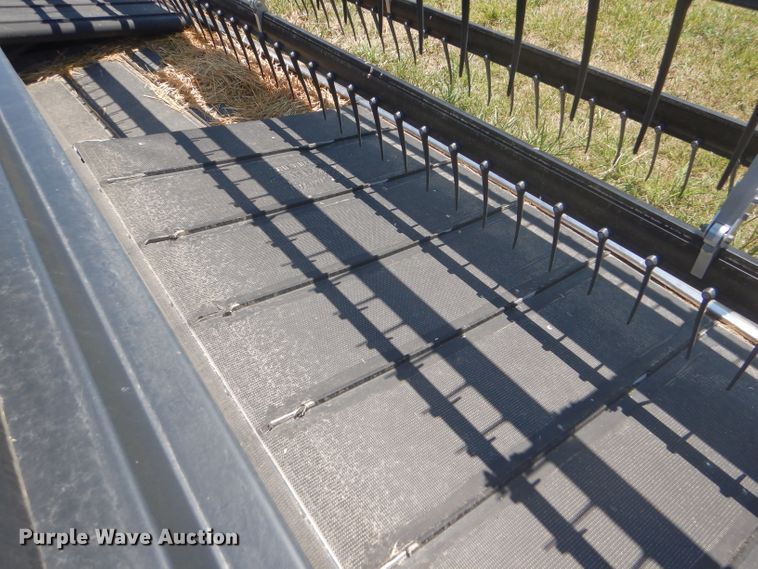 image for item FY9637 2015 Honey Bee SP36 Grain Belt rigid draper swather head