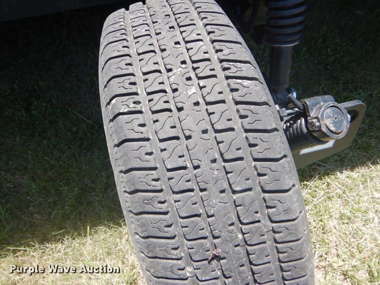 image for item FY9637 2015 Honey Bee SP36 Grain Belt rigid draper swather head