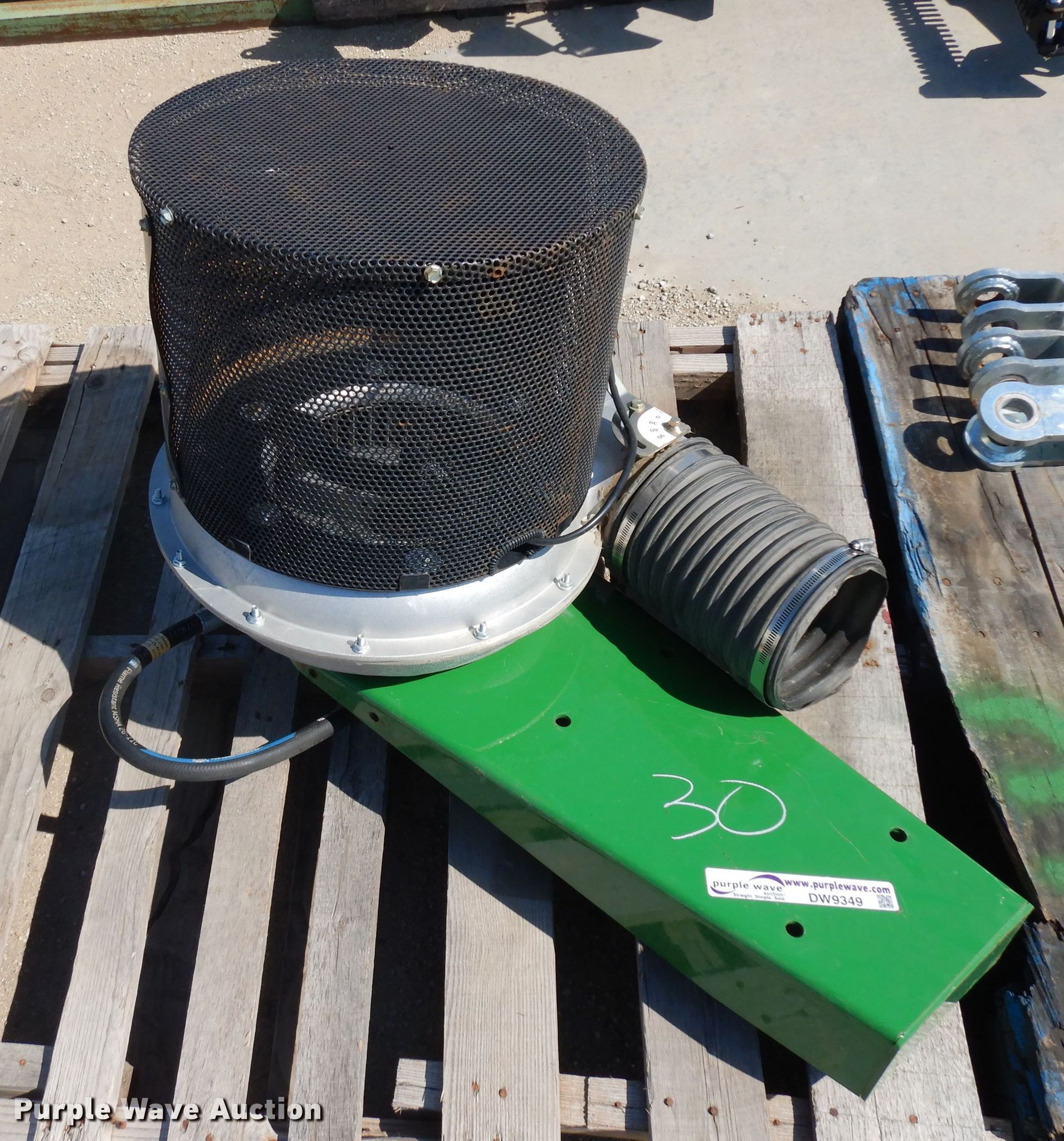 Hydraulic fan in Assaria, KS Item DW9349 sold Purple Wave