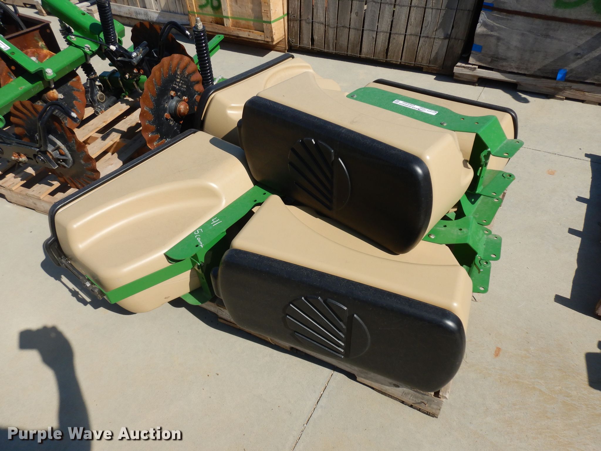 (5) seed hoppers in Assaria, KS Item DW9360 sold Purple Wave