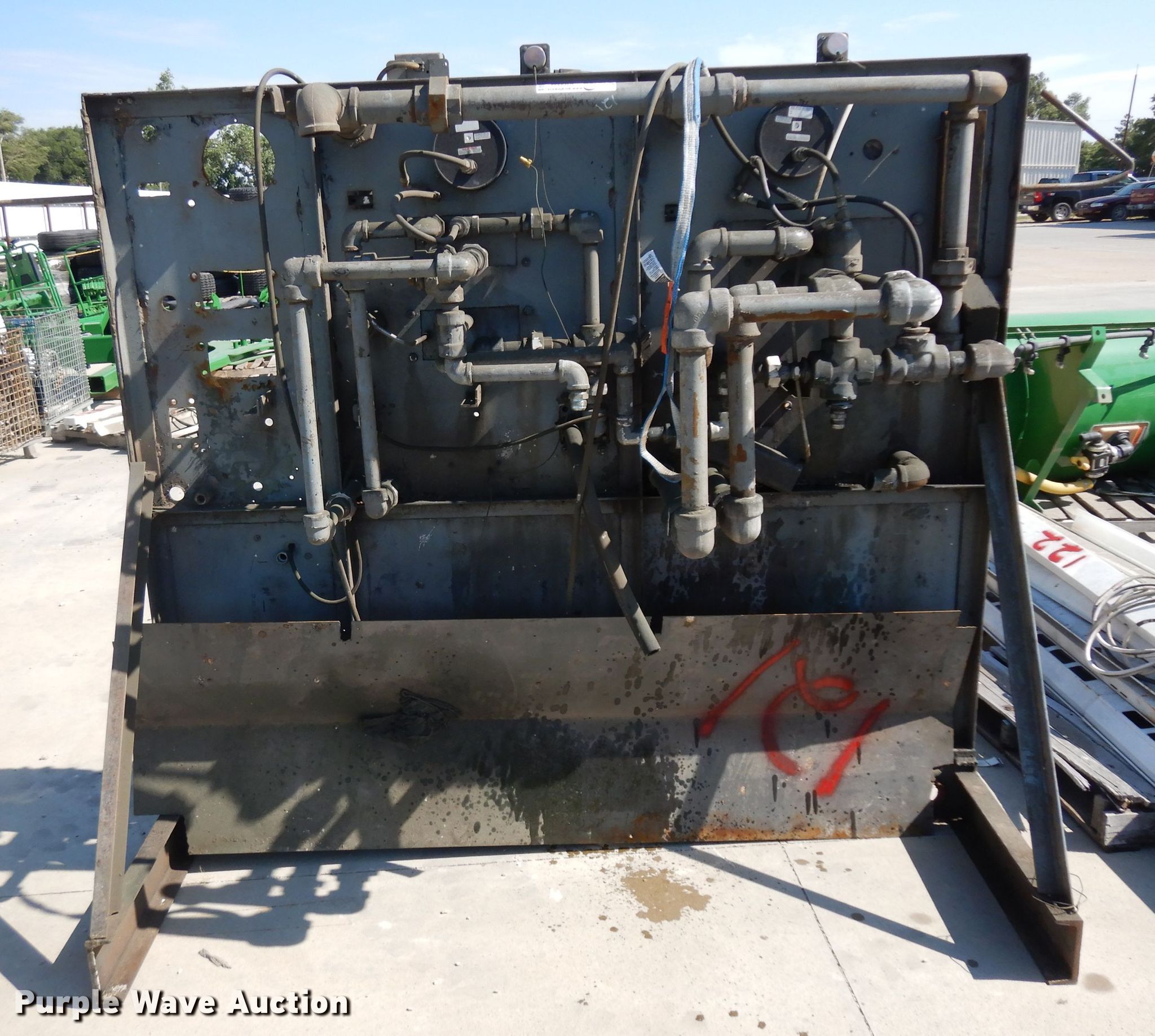 Hydraulic machine in Assaria, KS Item DW9439 sold Purple Wave