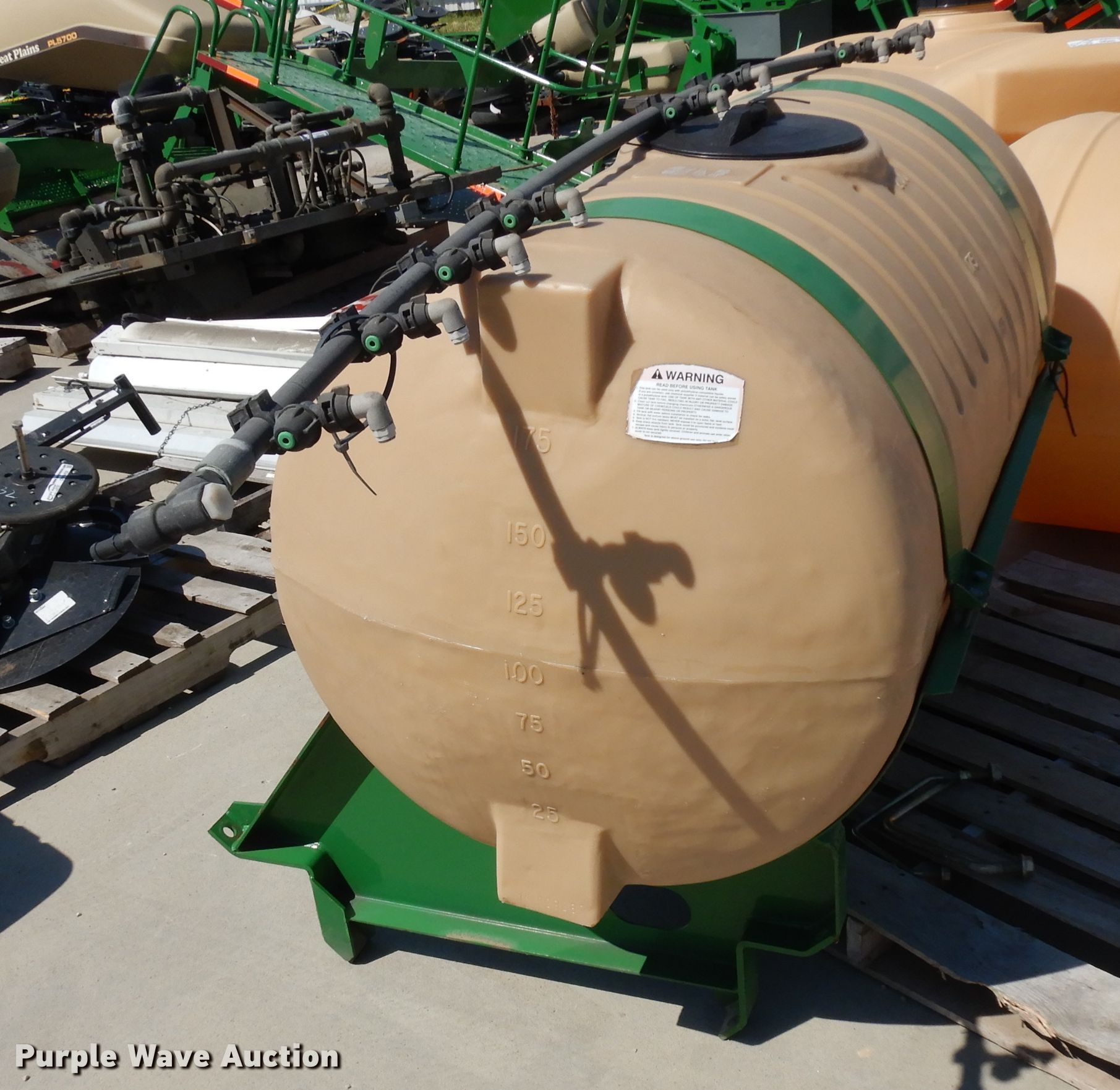 Poly tank in Assaria, KS Item DW9444 sold Purple Wave