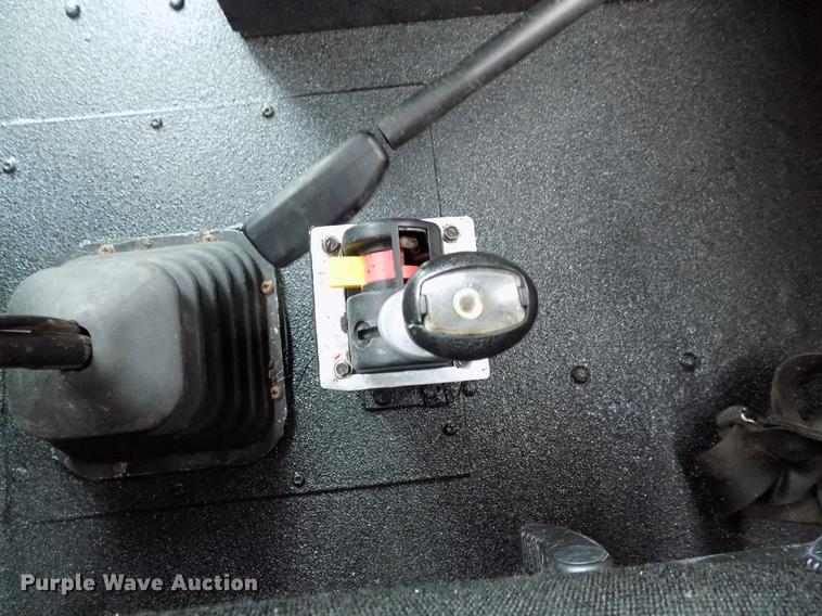 image for item DB9642 2005 Kenworth T800 semi truck