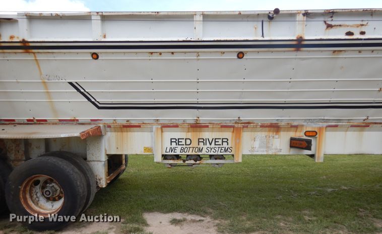 image for item DD3017 2003 Red River LB237 live bottom trailer