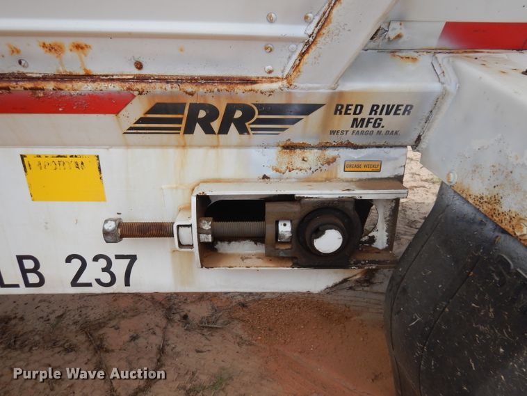 image for item DD3017 2003 Red River LB237 live bottom trailer