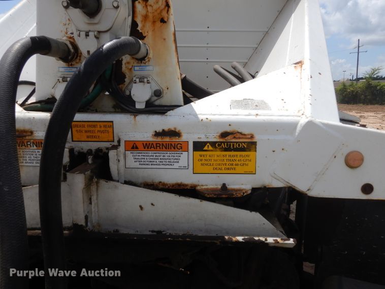 image for item DD3017 2003 Red River LB237 live bottom trailer