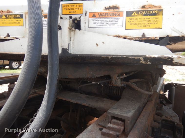 image for item DD3017 2003 Red River LB237 live bottom trailer