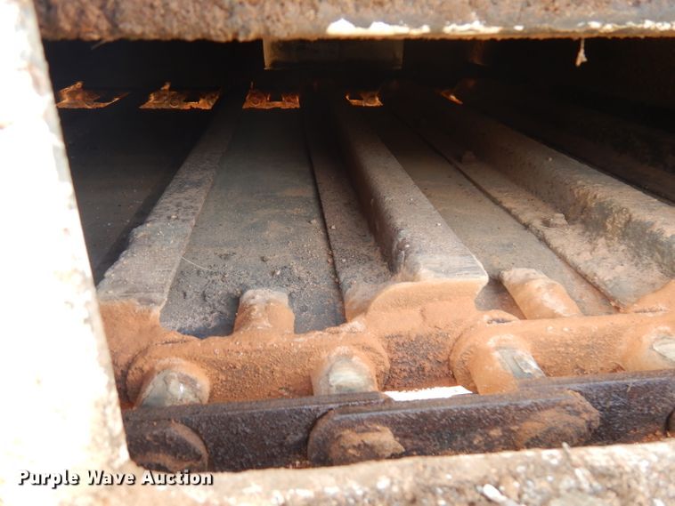 image for item DD3017 2003 Red River LB237 live bottom trailer