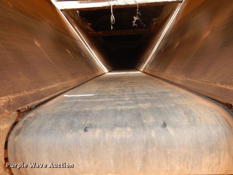 image for item DD3017 2003 Red River LB237 live bottom trailer