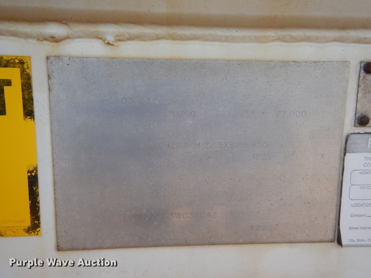 image for item DD3017 2003 Red River LB237 live bottom trailer