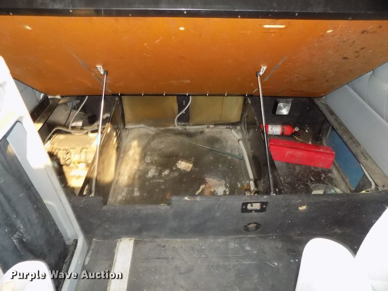 image for item DE7746 1999 Freightliner FLD120 semi truck