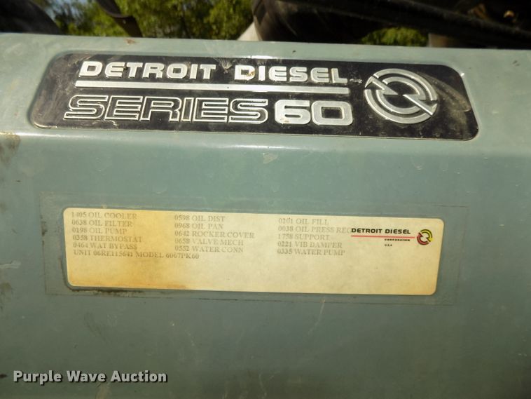 image for item DE7746 1999 Freightliner FLD120 semi truck