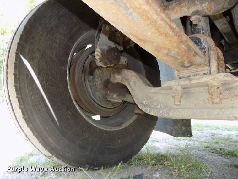 image for item DE7746 1999 Freightliner FLD120 semi truck