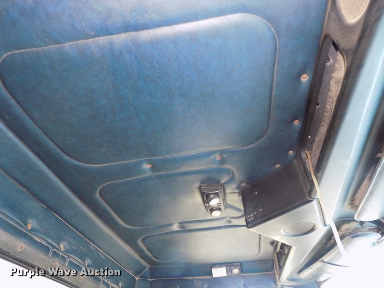 image for item DE7747 1996 Freightliner FLD112 semi truck