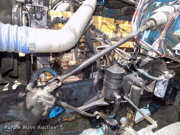 image for item DE7747 1996 Freightliner FLD112 semi truck