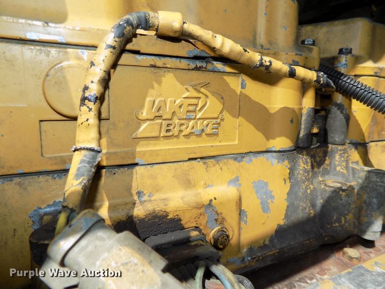 image for item DE7747 1996 Freightliner FLD112 semi truck