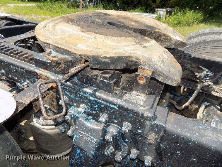 image for item DE7747 1996 Freightliner FLD112 semi truck