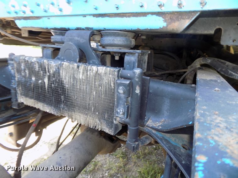 image for item DE7747 1996 Freightliner FLD112 semi truck