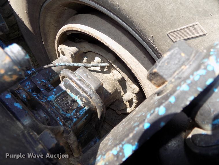 image for item DE7747 1996 Freightliner FLD112 semi truck