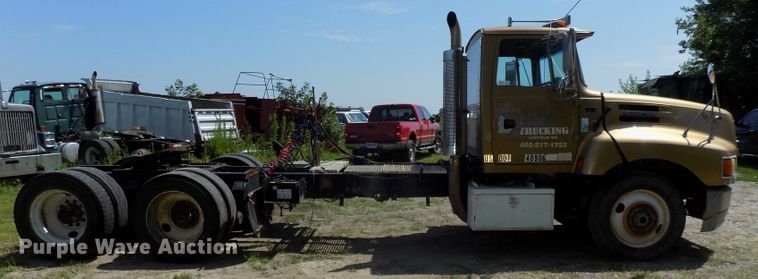 image for item DE7748 1993 Ford Aeromax LTL9000 semi truck