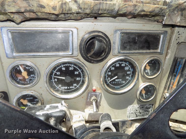 image for item DE7748 1993 Ford Aeromax LTL9000 semi truck