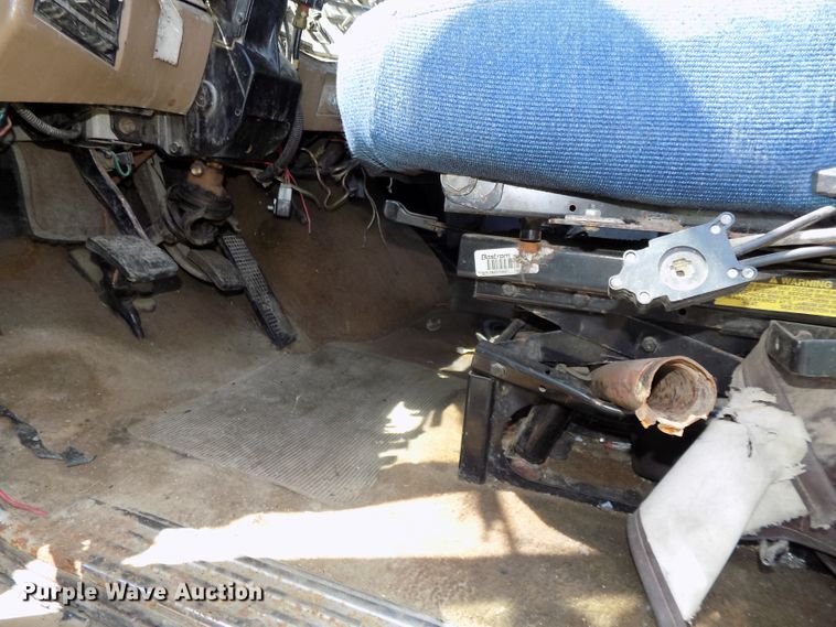 image for item DE7748 1993 Ford Aeromax LTL9000 semi truck