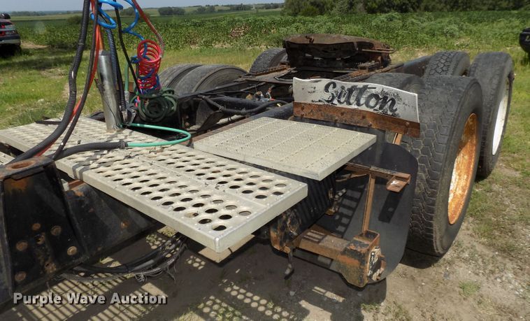 image for item DE7748 1993 Ford Aeromax LTL9000 semi truck