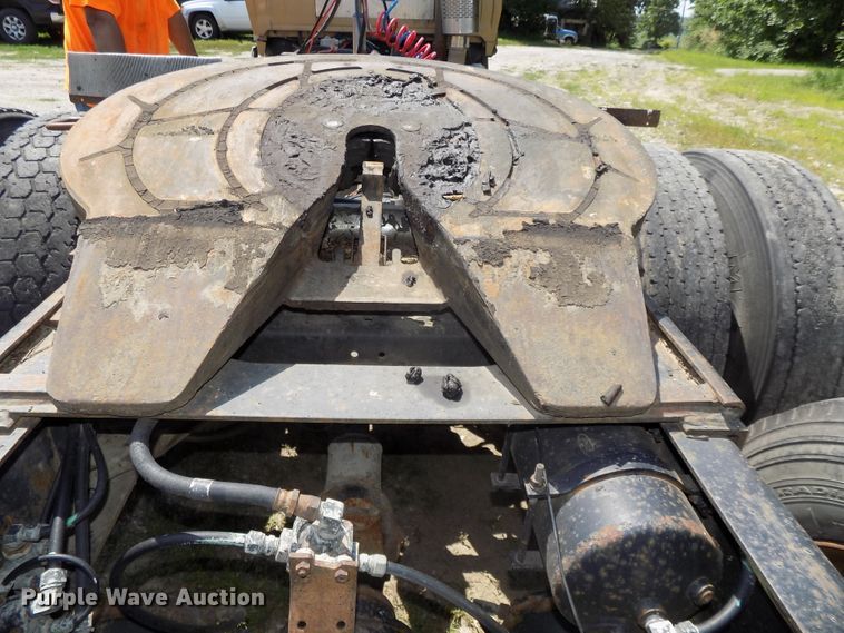 image for item DE7748 1993 Ford Aeromax LTL9000 semi truck