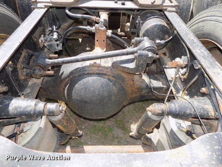 image for item DE7748 1993 Ford Aeromax LTL9000 semi truck