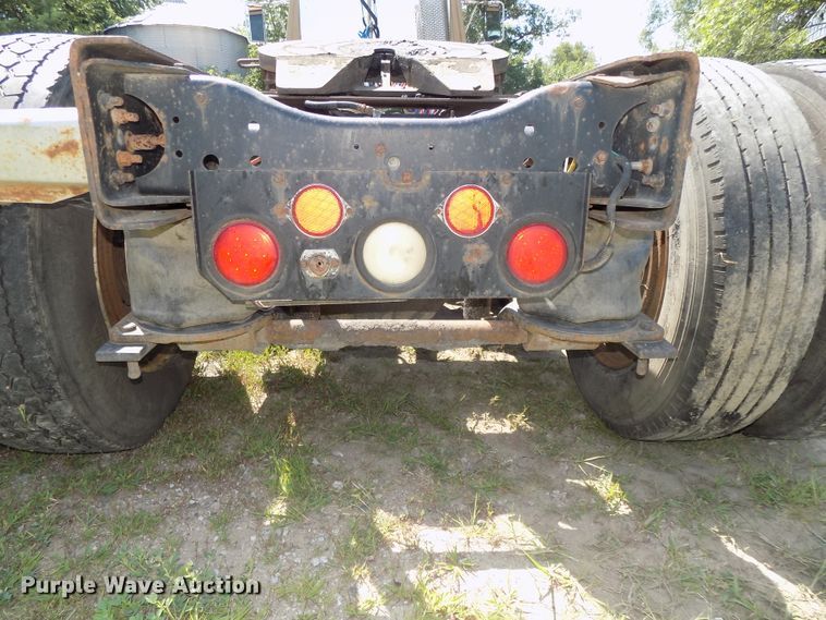 image for item DE7748 1993 Ford Aeromax LTL9000 semi truck