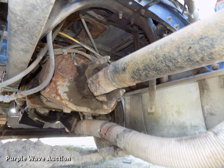 image for item DE7748 1993 Ford Aeromax LTL9000 semi truck