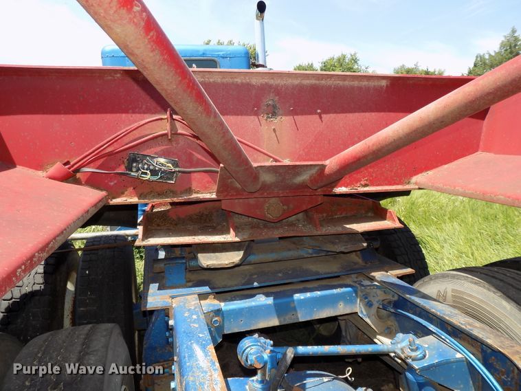 image for item DE7749 1981 Load King 1827 bottom dump trailer