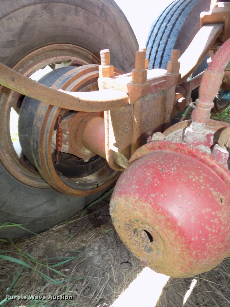 image for item DE7749 1981 Load King 1827 bottom dump trailer